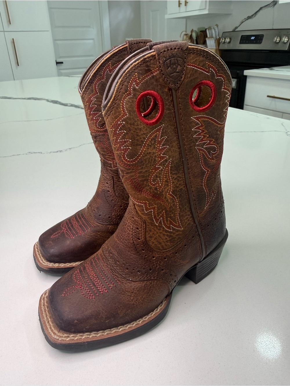 Ariat Heritage Roughstock Kids Western Cowboy Boots Brown Red Square Toe Size 8